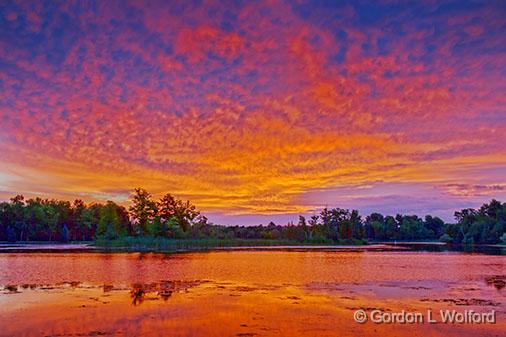Rideau Canal Sunrise_25460-1.jpg - Photographed along the Rideau Canal Waterway near Smiths Falls, Ontario, Canada.